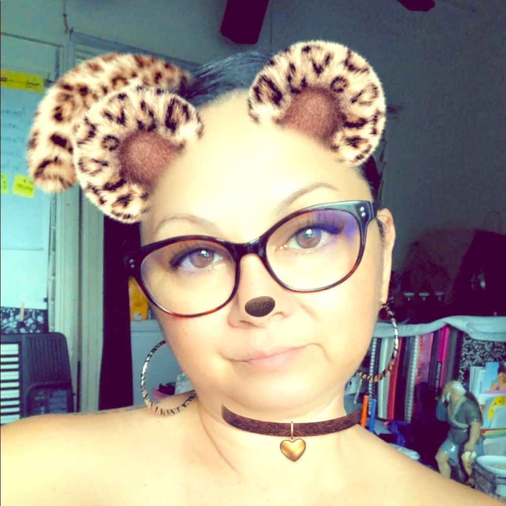 🌺Aloha fellow Poshers!!! Welcome to my closet...